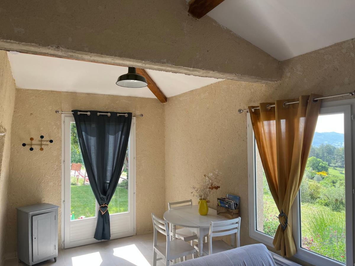 Cabanon Entoure De Montagnes Et D'Oliviers Nyons Exterior foto