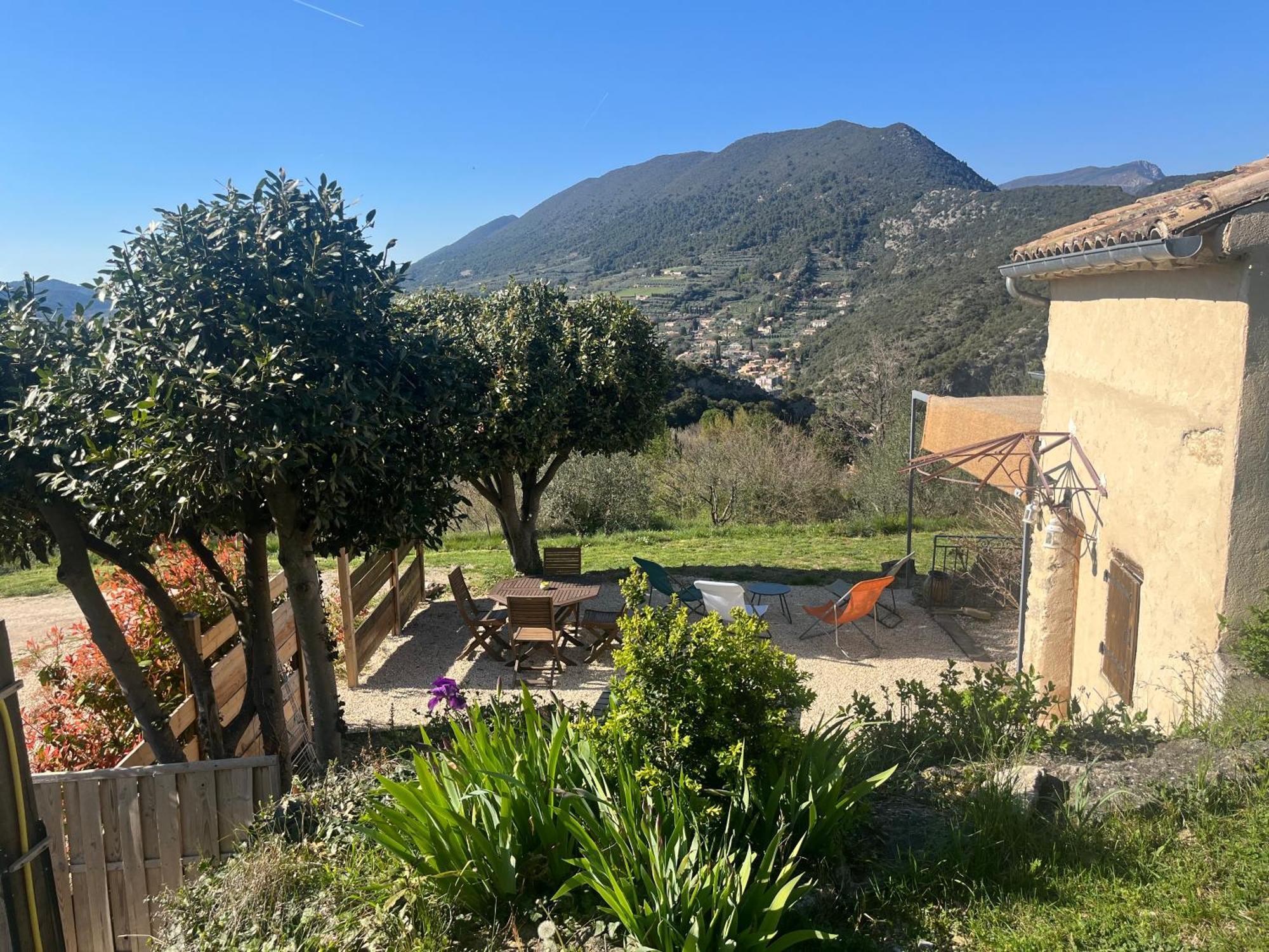 Cabanon Entoure De Montagnes Et D'Oliviers Nyons Exterior foto